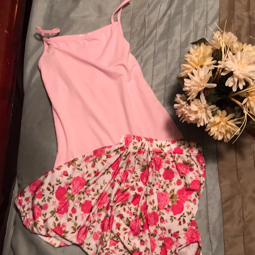A small girls skirt set in excellent condition